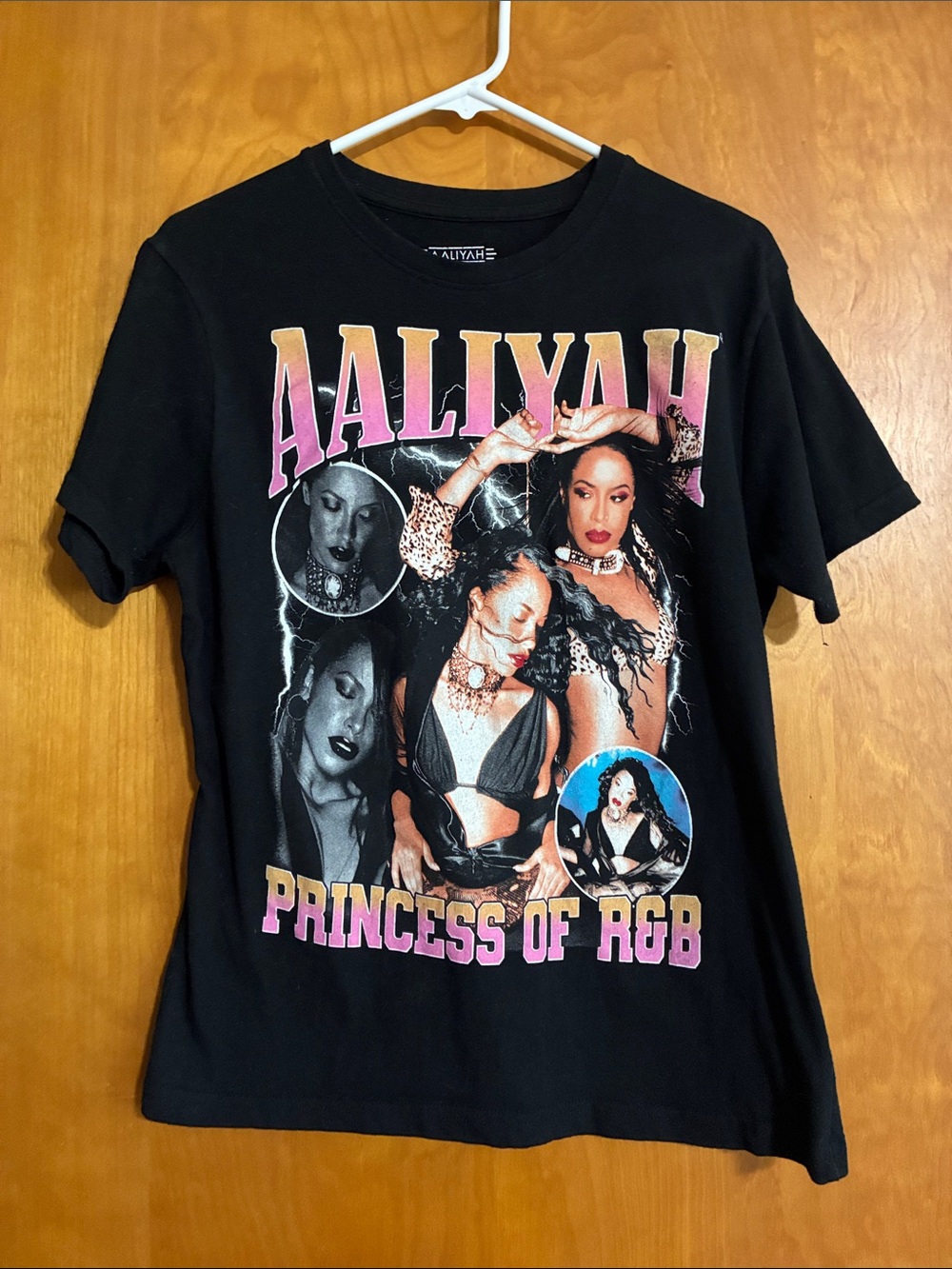 Aaliyah t-shirt women’s medium